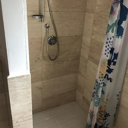 Trilocale Con Terrazza Apartmán *